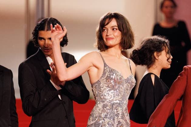 Montée des marches du film Alpha lors du 78ème Festival International du Film de Cannes Louai El Amrousy, Emma Mackey Montée des marches du film Alpha lors du 78ème Festival International du Film de Cannes, au Palais des Festivals à Cannes Le 19 mai 2025 Jacovides Moreau Bestimage Red carpet for the movie Alpha during the 78th Cannes International Film Festival at the Palais des Festivals in Cannes, France On may 19th 2025 Cannes France  Copyright: xJACOVIDES-MOREAUx xBESTIMAGExJACOVIDES-MOREAUx xBESTIMAGEx