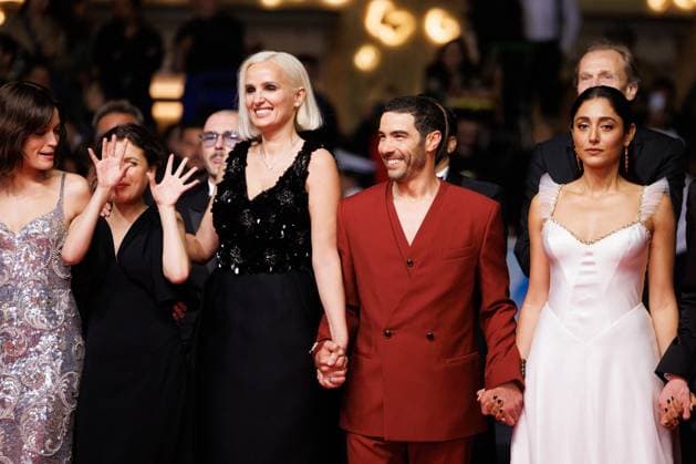 Montée des marches du film Alpha lors du 78ème Festival International du Film de Cannes Emma Mackey, Mélissa Boros, Julia Ducournau, Tahar Rahim, Golshifteh Farahani Montée des marches du film Alpha lors du 78ème Festival International du Film de Cannes, au Palais des Festivals à Cannes Le 19 mai 2025 Jacovides Moreau Bestimage Red carpet for the movie Alpha during the 78th Cannes International Film Festival at the Palais des Festivals in Cannes, France On may 19th 2025 Cannes France  Copyright: xJACOVIDES-MOREAUx xBESTIMAGExJACOVIDES-MOREAUx xBESTIMAGEx