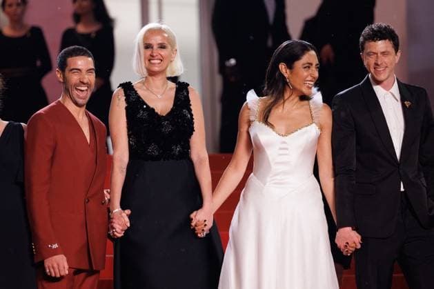 Tahar Rahim, Julia Ducournau, Golshifteh Farahani, Finnegan Oldfield Montée des marches du film Alpha lors du 78ème Festival International du Film de Cannes, au Palais des Festivals à Cannes Le 19 mai 2025 Jacovides Moreau Bestimage Red carpet for the movie Alpha during the 78th Cannes International Film Festival at the Palais des Festivals in Cannes, France On may 19th 2025 Cannes France  Copyright: xJACOVIDES-MOREAUx xBESTIMAGExJACOVIDES-MOREAUx xBESTIMAGEx