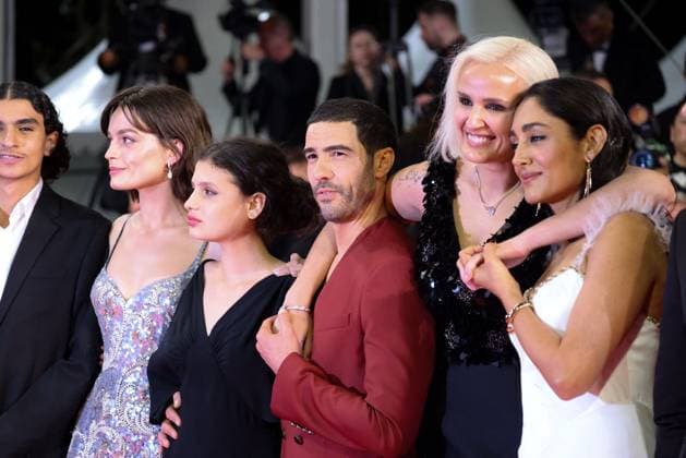 J Montée des marches du film Alpha lors du 78ème Festival International du Film de Cannes Louai El Amrousy, Emma Mackey, Mélissa Boros, Julia Ducournau, Tahar Rahim, Golshifteh Farahani Montée des marches du film Alpha lors du 78ème Festival International du Film de Cannes, au Palais des Festivals à Cannes Le 19 mai 2025 Jacovides Moreau Bestimage Red carpet for the movie Alpha during the 78th Cannes International Film Festival at the Palais des Festivals in Cannes, France On may 19th 2025 Cannes France  Copyright: xJACOVIDES-MOREAUx xBESTIMAGExJACOVIDES-MOREAUx xBESTIMAGEx