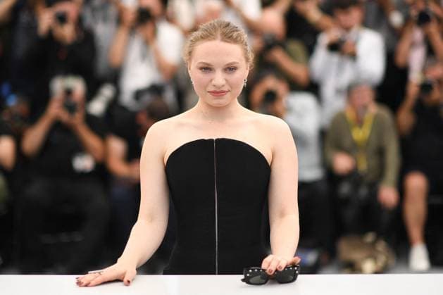 Cannes The Phoenician Scheme Photocall AM Mia Threapleton attending The Phoenician Scheme Photocall in Cannes, France on May 19, 2025 as part of the 78th Cannes Film Festival. Photo by Aurore Marechal ABACAPRESS.COM Cannes France  Copyright: xMarechalxAurore ABACAx