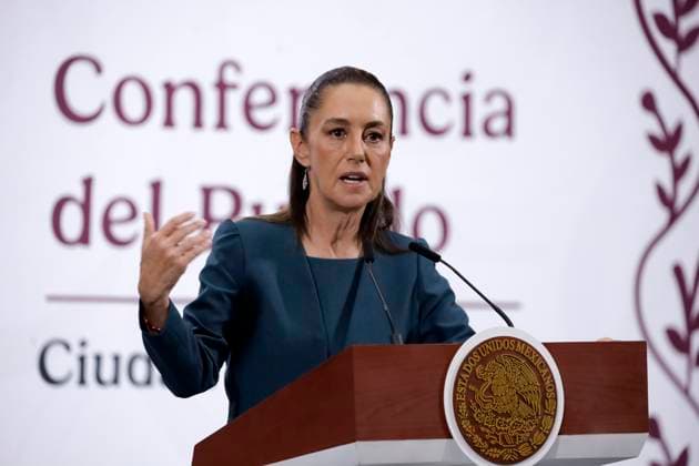 Mexico™s President Claudia Sheinbaum Holds Briefing Mexico™s President Claudia Sheinbaum Pardo, condemns the comments against the Secretary of the Navy for the incident on the Cuauhtemoc Training Ship in New York City, which left two sailors dead. on May 19, 2025 in Mexico City, Mexico. (Photo by Luis Barron Eyepix Group) Copyright: xLuisxBarron xEyepixxGroupx LB_19052025_155876