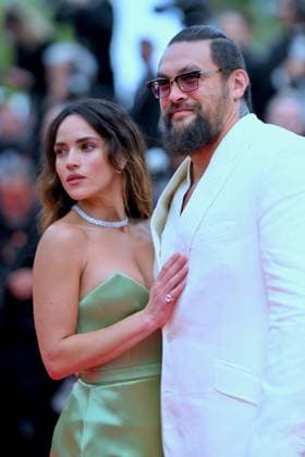 Cannes - Highest 2 Lowest Screening Adria Arjona and Jason Momoa attends the Highest 2 Lowest red carpet at the 78th annual Cannes Film Festival at Palais des Festivals on May 19, 2025 in Cannes, France. Photo By Franck Castel ABACAPRESS.COM Cannes France  Copyright: xCastelxFranck ABACAx