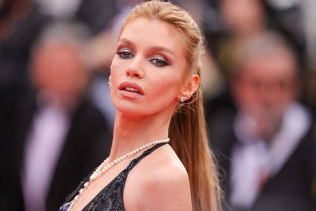Cannes - Highest 2 Lowest Screening Stella Maxwell attends the Highest 2 Lowest red carpet at the 78th annual Cannes Film Festival at Palais des Festivals on May 19, 2025 in Cannes, France. Photo by Shootpix ABACAPRESS.COM Cannes France  Copyright: xShootpix ABACAx