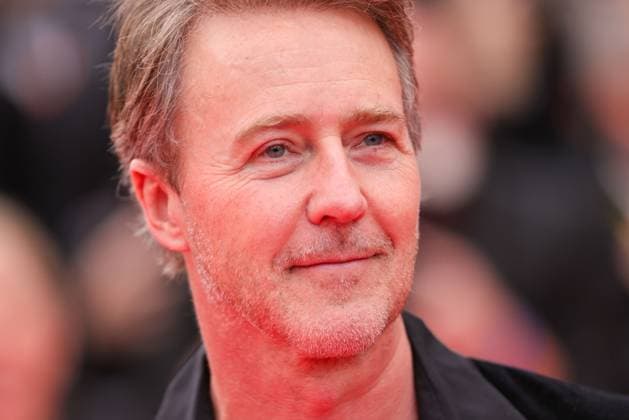 Cannes - Highest 2 Lowest Screening Edward Norton attend the Highest 2 Lowest red carpet at the 78th annual Cannes Film Festival at Palais des Festivals on May 19, 2025 in Cannes, Franc Photo by Shootpix ABACAPRESS.COM Cannes France  Copyright: xShootpix ABACAx