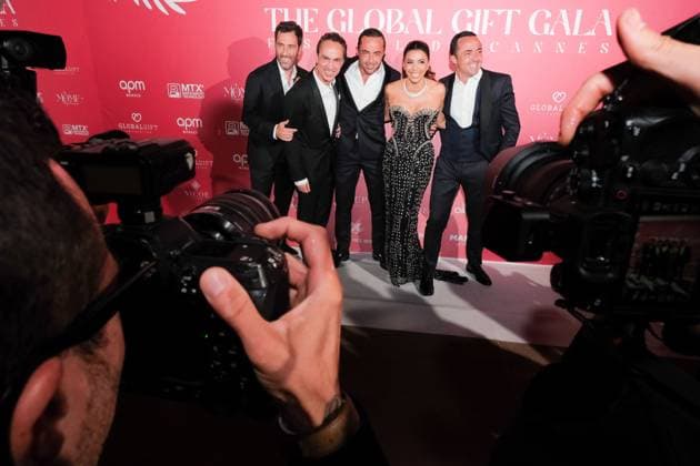 78th Cannes International Film Festival Global Gift Gala Cannes 2025 Ugo Lecorché, Eva Longoria, Antoine Lecorché 78th Cannes International Film Festival Global Gift Gala Cannes 2025 444720 2025 05 19 Cannes France  Copyright: xFranckxBoutonnetx xStarfacex STAR_444720_107