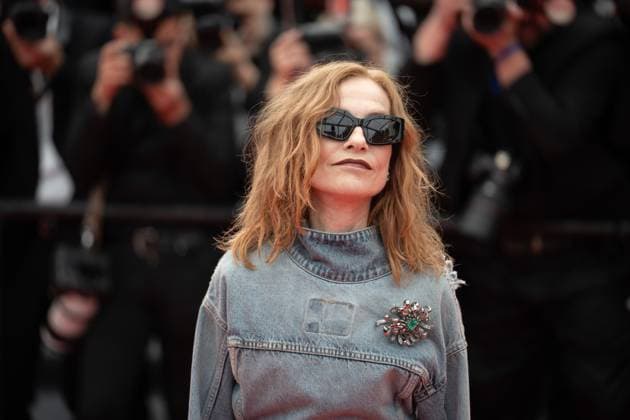 Highest 2 Lowest Red Carpet - The 78th Annual Cannes Film Festival Isabelle Huppert attends the Highest 2 Lowest red carpet at the 78th annual Cannes Film Festival at Palais des Festivals in Cannes, France, on May 19, 2025. Cannes France  Copyright: xLucaxCarlinox originalFilename: carlino-notitle250519_npoxn.jpg