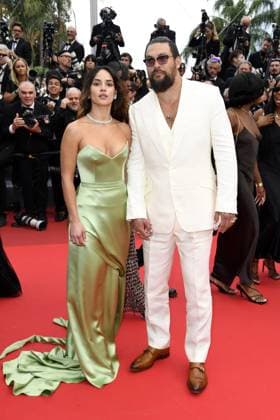 Adria Arjona and Jason Momoa at the Highest 2 Lowest film premiere on 19 05 2025 as part of the 78 Film Festival in Cannes Highest 2 Lowest film premiere in Cannes