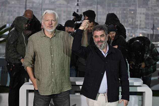 RECORD DATE NOT STATED Cannes - The Six Billion Dollar Man Photocall Julian Assange and Eugene Jarecki pose during the The Six Billion Dollar Man photocall at the 78th annual Cannes Film Festival at Palais des Festivals on May 20, 2025 in Cannes, France. Photo by David Niviere ABACAPRESS.COM Cannes France  Copyright: xNivierexDavid ABACAPRESS.COMx