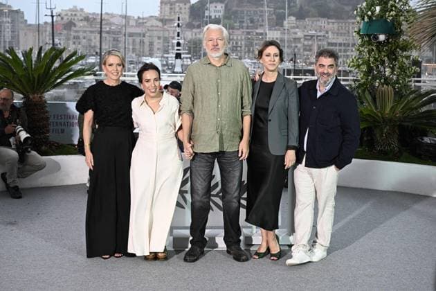 RECORD DATE NOT STATED Cannes - The Six Billion Dollar Man Photocall Jennifer Robinson, Stella Assange, Julian Assange, Kathleen Fournier and Eugene Jarecki pose during the The Six Billion Dollar Man photocall at the 78th annual Cannes Film Festival at Palais des Festivals on May 20, 2025 in Cannes, France. Photo by David Niviere ABACAPRESS.COM Cannes France  Copyright: xNivierexDavid ABACAPRESS.COMx