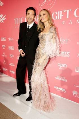 Adrien Brody and Georgina Chapman at the Global Gift Gala 2025 at the Festival de Cannes 2025 78 Cannes International Film Festival at La MÃ me Plage Cannes, 19 05 2025 Foto:xD.xBedrosianx xFuturexImagex gift_5624