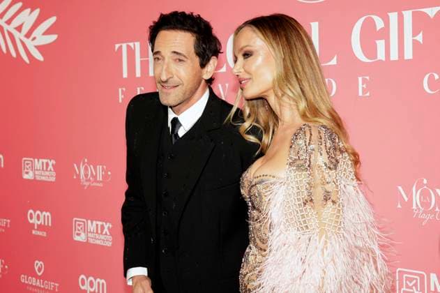 Adrien Brody and Georgina Chapman at the Global Gift Gala 2025 at the Festival de Cannes 2025 78 Cannes International Film Festival at La MÃ me Plage Cannes, 19 05 2025 Foto:xD.xBedrosianx xFuturexImagex gift_5625