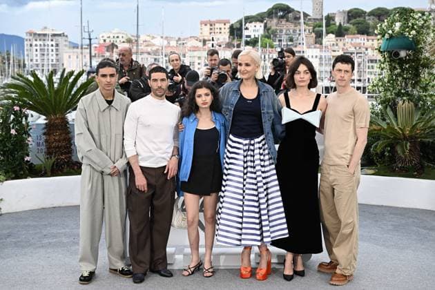 Cannes - Alpha Photocall (L-R) Louai El Amrousy, Tahar Rahim, Mélissa Boros, Julia Ducournau, Emma Mackey and Finnegan Oldfield pose during the Alpha photocall at the 78th annual Cannes Film Festival at Palais des Festivals on May 20, 2025 in Cannes, France. Photo by David Niviere ABACAPRESS.COM Cannes Provence-Alpes-Cote d Azur France  Copyright: xNivierexDavid ABACAPRESS.COMx