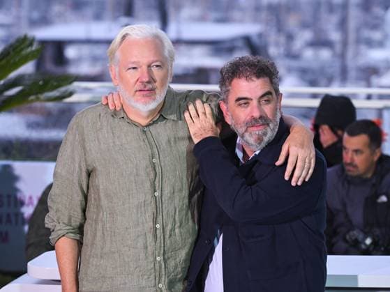 Cannes, Italy: Cannes, 78th Cannes Film Festival 2025 - day 7 - photocall of the film The Six Billion Dollar Man In the photo: Julian Assange, and Eugene Jarecki Cannes Italy  - ZUMAp169 20250520_zea_p169_129 Copyright: xAlbertoxTerenghix