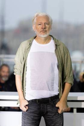Photocall for the film The Six Billion Dollar Man during the 78th Cannes International Film Festival Julian Assange Photocall for the film The Six Billion Dollar Man during the 78th Cannes International Film Festival on May 20, 2025 Jacovides Moreau Bestimage Photocall for the film The Six Billion Dollar Man during the 78th Cannes International Film Festival on May 20, 2025 Cannes France  Copyright: xJACOVIDES-MOREAUx xBESTIMAGExJACOVIDES-MOREAUx xBESTIMAGEx