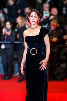 78eme Festival International du Film de Cannes Montée des marches du film Alpha 78th International Cannes Film Festival Red carpet for Alpha movie 444730 2025 05 19 Cannes France Zahr Amir Ebrahimi  Copyright: xEstellexCarlierx xStarfacex STAR_444730_026