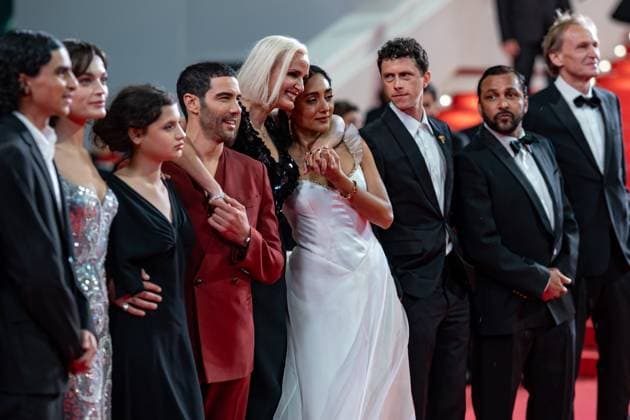 78eme Festival International du Film de Cannes Montée des marches du film Alpha 78th International Cannes Film Festival Red carpet for Alpha movie 444730 2025 05 19 Cannes France El Amrousy, Louai Mackey, Emma Boros, Melissa Rahim, Tahar Ducournau, Julia Farahani, Golshifteh Oldfield, Finnegan  Copyright: xEstellexCarlierx xStarfacex STAR_444730_046