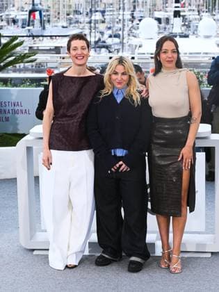 Cannes, France: Cannes, 78th Cannes Film Festival 2025 - Day 8 - Photocall of the film Love Me Tender . In the picture Vicky Krieps, Anna Cazenave Cambet, Monia Chokri Cannes  - ZUMAp169 20250520_zea_p169_258 Copyright: xAlbertoxTerenghix