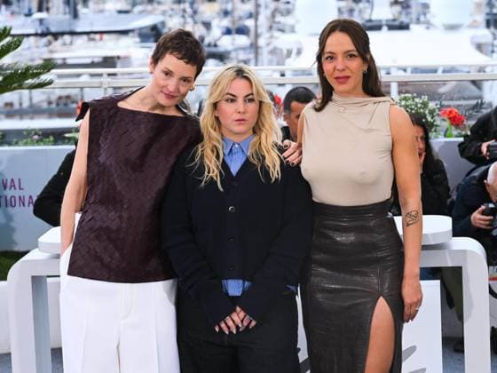 Cannes, France: Cannes, 78th Cannes Film Festival 2025 - Day 8 - Photocall of the film Love Me Tender . In the picture Vicky Krieps, Anna Cazenave Cambet, Monia Chokri Cannes  - ZUMAp169 20250520_zea_p169_261 Copyright: xAlbertoxTerenghix