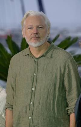 The Six Billion Dollar Man Photocall at 78th Festival de Cannes - Cannes, France CANNES, FRANCE. May 20, 2025: Julian Assange at the photocall for The Six Billion Dollar Man at the 78th Festival de Cannes. Picture: Paul Smith Featureflash Cannes France  Copyright: xPaulxSmithx xFeatureflashx