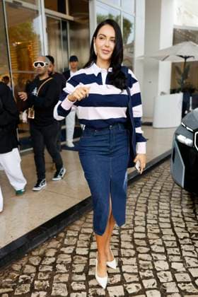Cannes Nabila, Thomas Vergara are spotted at Hotel Martinez MP Nabila Vergara, Thomas Vergara are spotted at Hotel Martinez ahead the 78th annual Cannes Film Festival on May 20, 2025 in Cannes, France. Photo by Marco Piovanotto ABACAPRESS.COM  Copyright: xPiovanottoxMarco ABACAx