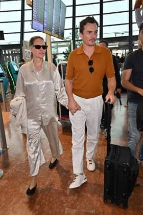 Cannes Rupert Friend At Nice Airport JR Aimee Mullins, Rupert Friend arriving at Nice airport ahead 78th Cannes Film Festival in Nice, France on May, 20, 2025. Photo by Julien Reynaud APS-Medias ABACAPRESS.COM Nice France  Copyright: xReynaudxJulien APS-Medias ABACAx