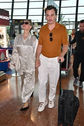 Cannes Rupert Friend At Nice Airport JR Aimee Mullins, Rupert Friend arriving at Nice airport ahead 78th Cannes Film Festival in Nice, France on May, 20, 2025. Photo by Julien Reynaud APS-Medias ABACAPRESS.COM Nice France  Copyright: xReynaudxJulien APS-Medias ABACAx