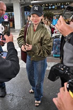 Cannes Melanie Thierry At Nice Airport JR Melanie Thierry arriving at Nice airport ahead 78th Cannes Film Festival in Nice, France on May, 20, 2025. Photo by Julien Reynaud APS-Medias ABACAPRESS.COM Nice France  Copyright: xReynaudxJulien APS-Medias ABACAx