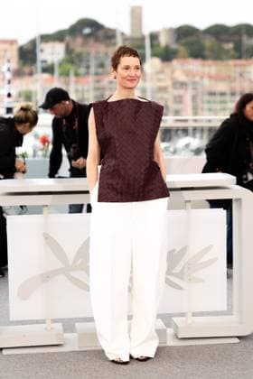 78eme Festival International du Film de Cannes Photocall with cast of Love me tender 78th International Cannes Film Festival Photocall with cast of Love me tender movie 444761 2025 05 20 Cannes France Krieps, Vicky  Copyright: xIvankaxVoisinx xStarfacex STAR_444761_019