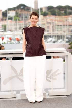78eme Festival International du Film de Cannes Photocall with cast of Love me tender 78th International Cannes Film Festival Photocall with cast of Love me tender movie 444761 2025 05 20 Cannes France Krieps, Vicky  Copyright: xIvankaxVoisinx xStarfacex STAR_444761_020
