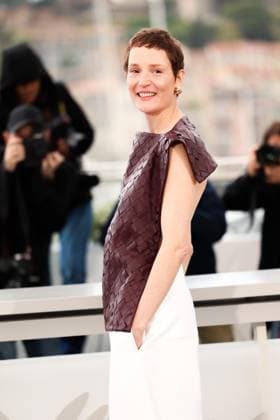 78eme Festival International du Film de Cannes Photocall with cast of Love me tender 78th International Cannes Film Festival Photocall with cast of Love me tender movie 444761 2025 05 20 Cannes France Krieps, Vicky  Copyright: xIvankaxVoisinx xStarfacex STAR_444761_025
