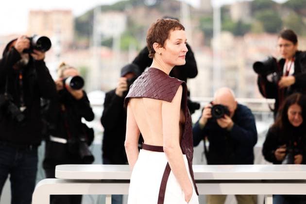 78eme Festival International du Film de Cannes Photocall with cast of Love me tender 78th International Cannes Film Festival Photocall with cast of Love me tender movie 444761 2025 05 20 Cannes France Krieps, Vicky  Copyright: xIvankaxVoisinx xStarfacex STAR_444761_027