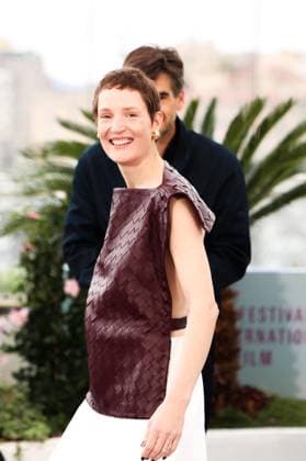 78eme Festival International du Film de Cannes Photocall with cast of Love me tender 78th International Cannes Film Festival Photocall with cast of Love me tender movie 444761 2025 05 20 Cannes France Krieps, Vicky  Copyright: xIvankaxVoisinx xStarfacex STAR_444761_029