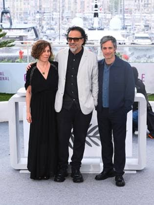 Cannes, France: Cannes, 78th Cannes Film Festival 2025 - Day 8 - Photocall of the film Amores Perros . In the photo Martha Sosa, Alejandro Gonzalez Inarritu and Gael Garcia Bernal Cannes  - ZUMAp169 20250520_zea_p169_368 Copyright: xAlbertoxTerenghix