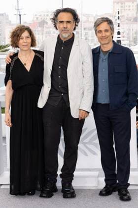 Photocall for Amours Chiennes Cannes Classics at the 78th Cannes International Film Festival Martha Sosa, Alejandro González Inárritu and Gael García Bernal at the photocall for Amours Chiennes at the 78th Cannes International Film Festival, on May 20th, 2025 Moreau Jacovides Bestimage Photocall for Amores Perros at the 78th Cannes International Film Festival, on May 20th, 2025 Cannes France  Copyright: xJACOVIDES-MOREAUx xBESTIMAGExJACOVIDES-MOREAUx xBESTIMAGEx