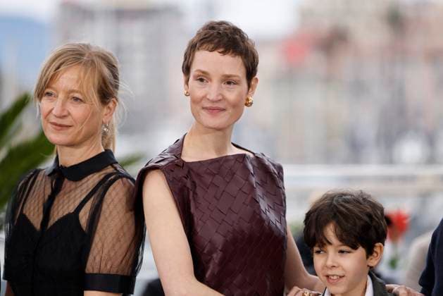 Photocall du film Love Me Tender lors du 78ème Festival International du Film de Cannes Aurélia Petit, Vicky Krieps et Viggo Ferreira Redier au photocall du film Love Me Tender lors du 78ème Festival International du Film de Cannes, au Palais des Festivals à Cannes, France, le 20 mai 2025 Jacovides Moreau Bestimage Love Me Tender Photocall during the 78th Cannes International Film Festival, in Cannes, France, on May 20, 2025 Cannes France  Copyright: xJACOVIDES-MOREAUx xBESTIMAGExJACOVIDES-MOREAUx xBESTIMAGEx