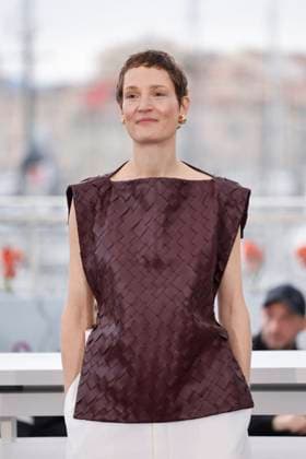 Photocall du film Love Me Tender lors du 78ème Festival International du Film de Cannes Vicky Krieps au photocall du film Love Me Tender lors du 78ème Festival International du Film de Cannes, au Palais des Festivals à Cannes, France, le 20 mai 2025 Jacovides Moreau Bestimage Love Me Tender Photocall during the 78th Cannes International Film Festival, in Cannes, France, on May 20, 2025 Cannes France  Copyright: xJACOVIDES-MOREAUx xBESTIMAGExJACOVIDES-MOREAUx xBESTIMAGEx