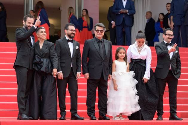 Cannes Un Simple Accident Red Carpet NG Ebrahim Azizi, Jafar Panahi, Vahid Mobasseri and Cast and crew of ‘Un Simple Accident’ attending the ‘Un Simple Accident’ Screening and Red Carpet at Palais Des Festivals in Cannes, France on May 20 2025 as part of the 78th Cannes Film Festival. Photo by Nicolas Genin ABACAPRESS.COM Cannes France  Copyright: xGeninxNicolas ABACAx