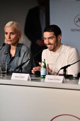 Press conference for the film Alpha Competition at the 78th Cannes International Film Festival La réalisatrice Julia Ducournau et Tahar Rahim à la conférence de presse du film Alpha Compétition lors du 78ème Festival International du Film de Cannes, le 20 mai 2025 Valentina Claret Pool Cannes Bestimage Press conference for the film Alpha Competition at the 78th Cannes International Film Festival, on May 20th, 2025 Cannes France  Copyright: xPoolxCannesx xBestimagexPoolxCannesx xBestimagex