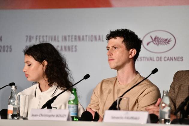 Press conference for the film Alpha Competition at the 78th Cannes International Film Festival Mélissa Boros et Finnegan Oldfield à la conférence de presse du film Alpha Compétition lors du 78ème Festival International du Film de Cannes, le 20 mai 2025 Valentina Claret Pool Cannes Bestimage Press conference for the film Alpha Competition at the 78th Cannes International Film Festival, on May 20th, 2025 Cannes France  Copyright: xPoolxCannesx xBestimagexPoolxCannesx xBestimagex