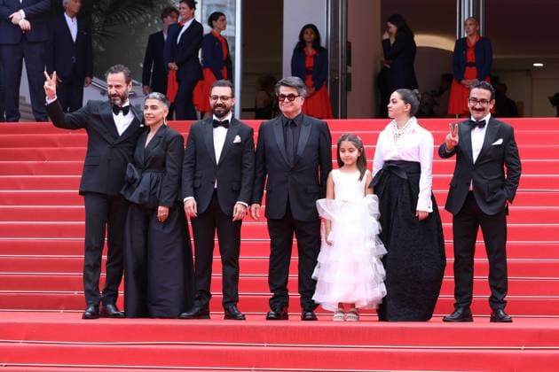 Cannes - Un Simple Accident Screening JD Ebrahim Azizi, Vahid Mobasseri, Jafar Panahi and the cast during the Un Simple Accident red carpet at the 78th annual Cannes Film Festival at Palais des Festivals on May 20, 2025 in Cannes, France. Photo by Jerome Domine ABACAPRESS.COM Cannes France  Copyright: xDominexJerome ABACAx