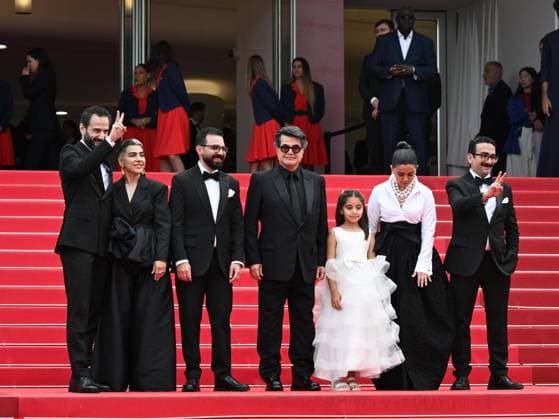 Cannes, 78th Cannes Film Festival 2025 - day 8 - red carpet of the film Un Simple Accident In the photo: Cast and crew including director JAFAR PANAHI with actors EBRAHIM AZIZI and VAHID MOBASSERI  Copyright: xSImonexComix xipa-agency.netx xPoolxPhotoxEventsx05x IPA_Agency_IPA57988585