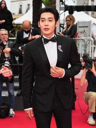 Cannes, Italy: Cannes, 78th Cannes Film Festival 2025 - day 8 - red carpet of the film A Simple Accident In the photo: YU SHI Cannes Italy  - ZUMAp169 20250520_zea_p169_510 Copyright: xSImonexComix