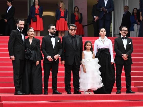 Cannes, Italy: Cannes, 78th Cannes Film Festival 2025 - day 8 - red carpet of the film Un Simple Accident In the photo: Cast and crew including director JAFAR PANAHI with actors EBRAHIM AZIZI and VAHID MOBASSERI Cannes Italy  - ZUMAp169 20250520_zea_p169_550 Copyright: xSImonexComix