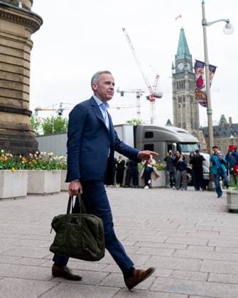 May 20, 2025, Ottawa, On, Canada: Prime Minister Mark Carney departs his office ahead of a cabinet meeting in Ottawa on Tuesday, May 20, 2025. Ottawa Canada  - ZUMAc35_ 20250520_zaf_c35_004 Copyright: xSpencerxColbyx