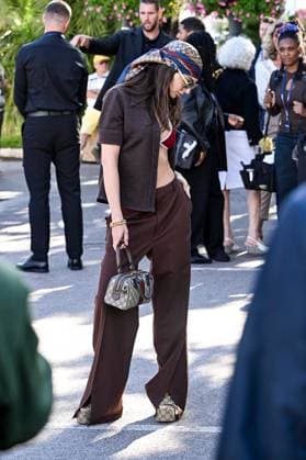 Emily Ratajkowski during a photoshoot for a Gucci advertising campaign on the sidelines of the 78th Cannes International Film Festival American actress and model Emily Ratajkowski during a photoshoot for a Gucci advertising campaign on the sidelines of the 78th Cannes International Film Festival, France, May 20, 2025 Yehiel Choukroune Bestimage American actress and model Emily Ratajkowski during a photoshoot for a Gucci advertising campaign on the sidelines of the 78th Cannes International Film Festival in Cannes, France, on May 20, 2025 Cannes France  Copyright: xYehielxChekrounex xBestimagexYehielxChekrounex xBestimagex