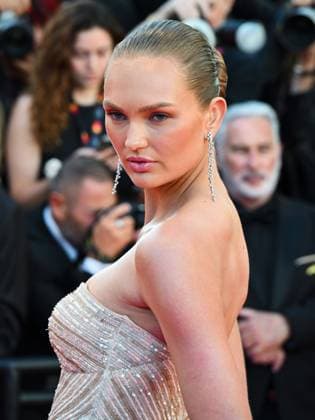 Cannes, Italy: Cannes, 78th Cannes Film Festival 2025 - Evening 8 - Red Carpet of the film Vie Privee (A Private Life) In the photo: Romee Strijd Cannes Italy  - ZUMAp169 20250520_zea_p169_785 Copyright: xManuelexMangiarottix