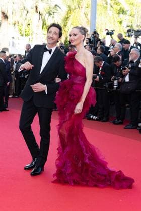B Montée des marches du film Vie privée lors du 78ème Festival International du Film de Cannes Adrien Brody et sa compagne Georgina Chapman Montée des marches du film Vie privée lors du 78ème Festival International du Film de Cannes, au Palais des Festivals à Cannes Le 20 mai 2025 Olivier Borde Bestimage Red carpet for the movie A private life during the 78th Cannes International Film Festival at the Palais des Festivals in Cannes, France On may 20th 2025 Cannes France  Copyright: xOLIVIERxBORDEx xBESTIMAGExOLIVIERxBORDEx xBESTIMAGEx