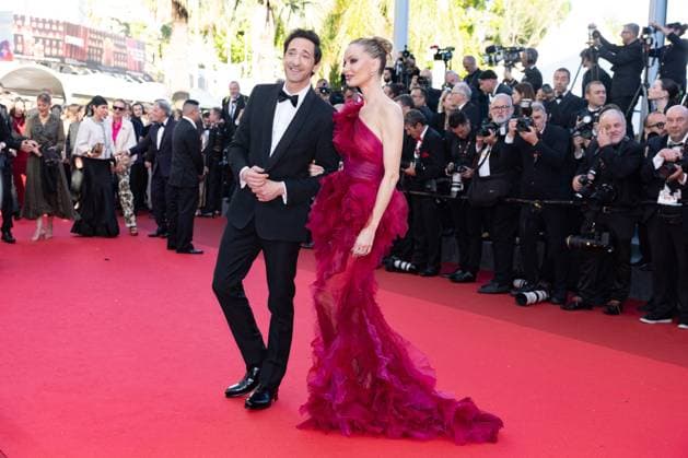 B Montée des marches du film Vie privée lors du 78ème Festival International du Film de Cannes Adrien Brody et sa compagne Georgina Chapman Montée des marches du film Vie privée lors du 78ème Festival International du Film de Cannes, au Palais des Festivals à Cannes Le 20 mai 2025 Olivier Borde Bestimage Red carpet for the movie A private life during the 78th Cannes International Film Festival at the Palais des Festivals in Cannes, France On may 20th 2025 Cannes France  Copyright: xOLIVIERxBORDEx xBESTIMAGExOLIVIERxBORDEx xBESTIMAGEx