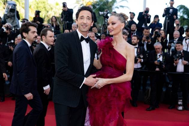 B Montée des marches du film Vie privée lors du 78ème Festival International du Film de Cannes Adrien Brody et sa compagne Georgina Chapman Montée des marches du film Vie privée lors du 78ème Festival International du Film de Cannes, au Palais des Festivals à Cannes Le 20 mai 2025 Olivier Borde Bestimage Red carpet for the movie A private life during the 78th Cannes International Film Festival at the Palais des Festivals in Cannes, France On may 20th 2025 Cannes France  Copyright: xOLIVIERxBORDEx xBESTIMAGExOLIVIERxBORDEx xBESTIMAGEx